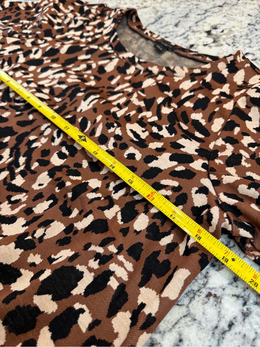 Ann Taylor Factory Leopard Print Short Sleeve Top Size Medium - Picture 8 of 9